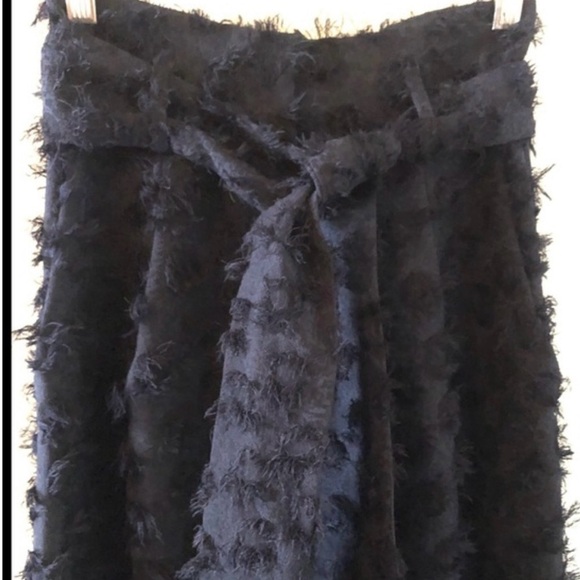 H&M Textured Cropped High Waisted Pants Size 6 - Picture 3 of 7